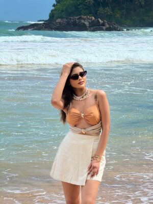 Mumtaheena Toya Instagram - Cooperative? Always. Tolerant of nonsense? Never. Energy matches energy.🌊