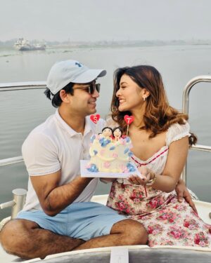 Mumtaheena Toya Instagram - Happy 5th Anniversary to the one who still loves me even after witnessing all my hangry moments😝.. thats real love!
I Love You More @sayed_zaman_shawon 🥰