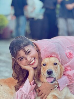 Mumtaheena Toya Instagram - When the sunset meets friendship, magic happens. 🌇💫 Happy birthday to our girl @imsafakabir 🪷