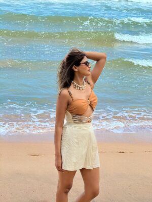Mumtaheena Toya Instagram - Cooperative? Always. Tolerant of nonsense? Never. Energy matches energy.🌊