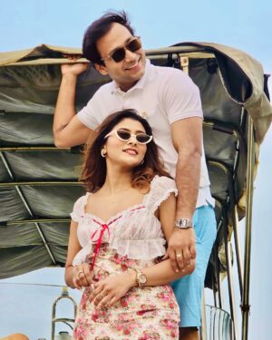Mumtaheena Toya Instagram - Happy 5th Anniversary to the one who still loves me even after witnessing all my hangry moments😝.. thats real love!
I Love You More @sayed_zaman_shawon 🥰