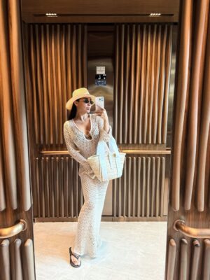 Munisa Rizaeva Instagram - Ta’til yuqori kayfiyatda bo’lib o’tdi. Buncha energiyadan keyin bizni yangi marralar kutmoqda ❤️ Ha aytgancha suratlardan sizga eng yoqqani qaysi? Manimcha hammasidan zo’ri oxirgisi bo’lsa kerak!
Отпуск прошел в отличном настроении. После всей этой полученной энергии нас ждут новые вершины ❤️ Кстати, какая из фотографий вам понравилась больше всего? По-моему, лучшая из всех - последняя!