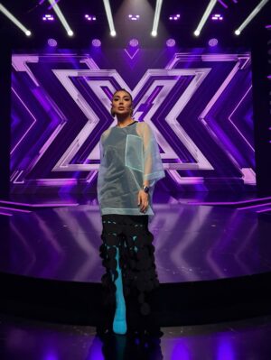 Munisa Rizaeva Instagram - Uslub trendlarga ko‘r-ko‘rona ergashish tugagan joydan boshlanadi. Yarat, aralashtir, o‘zing bo‘l - bu haqiqiy moda.✨
Стиль начинается там, где заканчивается слепое следование трендам. Создавай, смешивай, будь собой — вот она, настоящая мода.✨