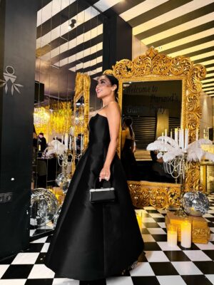 Munisa Rizaeva Instagram - Do’stlar, zo’r testga ko’zim tushdi. Sizning fikringiz juda qiziq. Aktiv bo’ling 💫
5 ta savolga javob bering, mani qanday ko’rasiz? ❤️
1. Qaysi rang 🌈
2. Qaysi hayvon 🕊️
3. Qaysi mamlakat 🇺🇿
4. Qaysi yil fasli ⏳
5. Qanday ob-havo 🌤️
Друзья, я нашла отличный тест. Ваше мнение очень интересно. Будьте активнее 💫
Ответьте на 5 вопросов, как вы меня видите? ❤️
1. Какой цвет🌈
2. Какое животное🕊️
3. Какая страна🇺🇿
4. Какое время года⏳
5. Какая погода🌤️