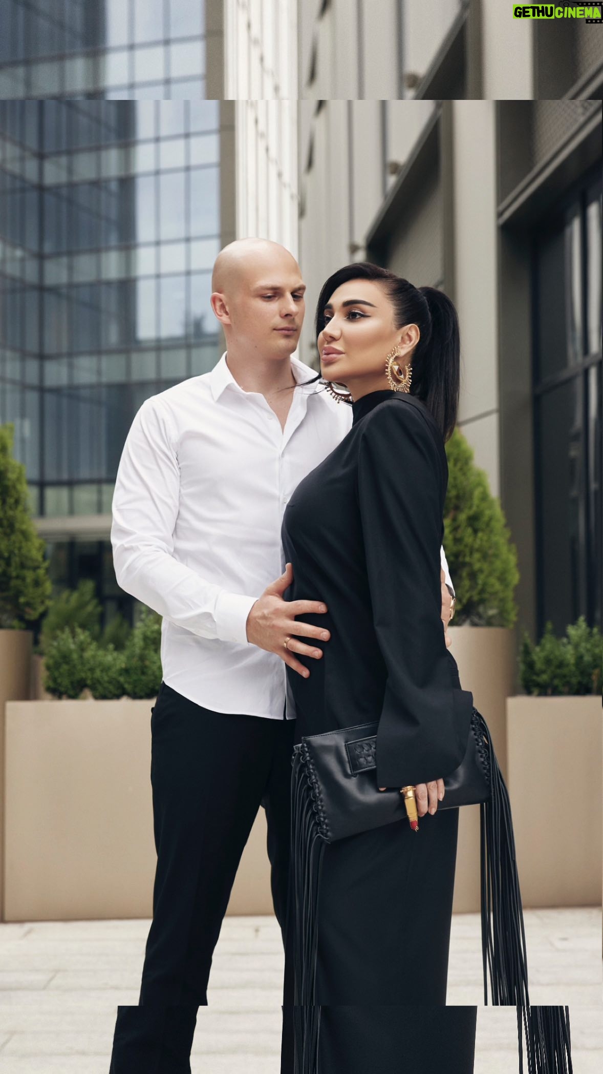 Munisa Rizaeva - 348.7K Likes - Asab kelganda aql ketadi deyishadi.😂
Siz stressdan qanday qilib chiqasiz?

Когда нервы на исходе, разум уходит.😂
Как вы справляетесь со стрессом?
