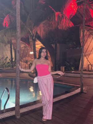 Muskaan Nayyar Instagram - A big dump of sun, sea & so much love 💗