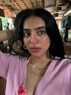 Muskaan Nayyar Instagram - A big dump of sun, sea & so much love 💗