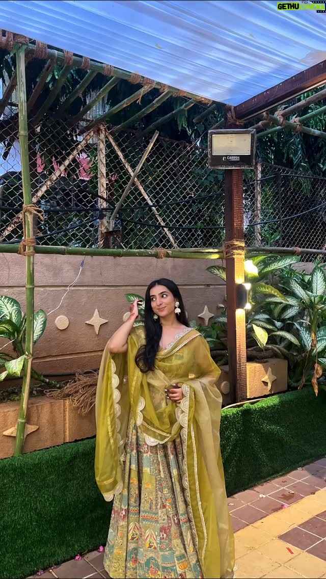 Muskaan Nayyar - 1.7K Likes - 🌼💛

Wearing @idaho_o