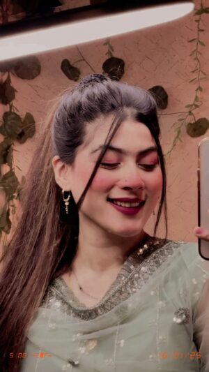 Muskan Saaphee Instagram - Tere sang yaaara!!!✨♥️
.
.
.
.
.
.
#mussfam #reelitfeelit #reelinstagram #reelinstagram #reelvideo #reels #reelindia #reelviral #explore #explorepage #foryou #foryoupage #trending #trendingnow #trendingreels #trendingsongs #trendingaudio #viral