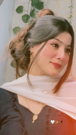 Muskan Saaphee Instagram - Tere liye!!✨🥀
.
.
.
.
.
.
.
#mussfam #reel #reelfeelit #reelkarofeelkaro #reelinsta #explore #explorepage✨ #foryou #foryoupage #trending #trendingreels #trendingaudio #trendingsongs #viral