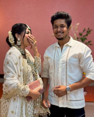 Muskan Saaphee Instagram - Having a man who is totally obsessed with you is a blessing…♾️🤍🌈🫰🏻♥️💋
.
.
.
.
.
#mussfam #mutif #couplegoals #couplelove #instagood #instalike #instafashion #instagram #instamood #instadaily #picoftheday #weddingdiaries #viral #explore #explorepage #foryou #foryoupage #trendingnow #trending #trendingreels #trendingaudio #trendingvideos #loveislove #hubby #goals #fyp