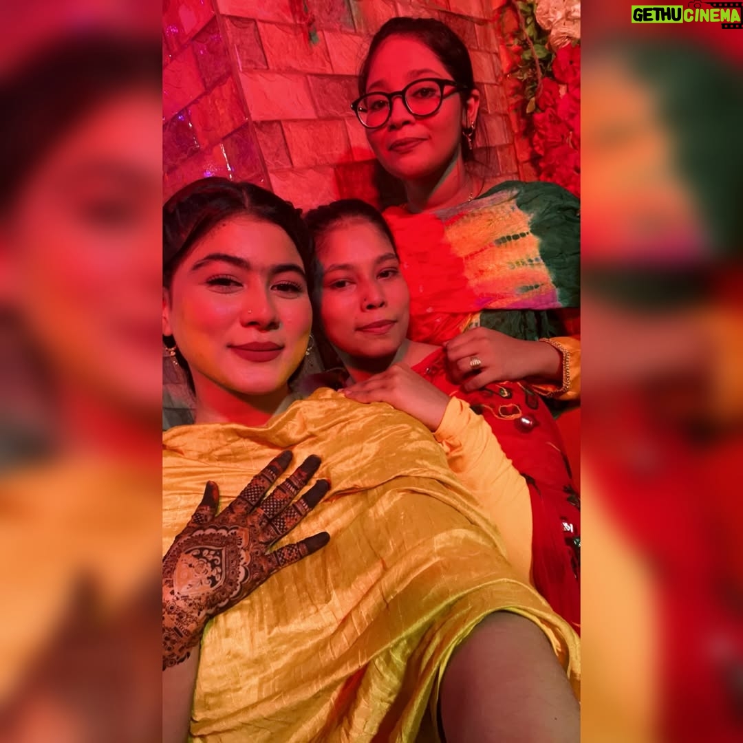 Muskan Saaphee - 14K Likes - Haldi vibe!!! 🌼💛
.
.
.
.
.
.
.
#mussfam #instagood #instalike #instafashion #instalove #instadaily #haldiceremony #vibe #haldifunction #explore #explorepage #foryou #foryoupage #trending #trendingsongs #trendingaudio #fyp #picoftheday #sisterlove❤️