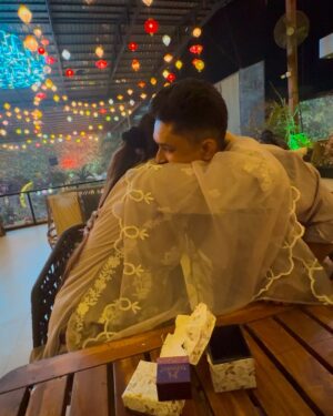 Muskan Saaphee Instagram - Yun hi badnam hai shadi agar sahi insan se hojaye toh zindagi roz khas lagti hai!!!!♥️♾️🥀💋
.
.
.
.
.
.
#mussfam #mutif #loveislove #birthdayvibes #insta #instagood #instalike #instafashion #instalove #instamood #instadaily #explore #explorepage #foryou #foryoupage #trending #trendingreels #trendingpost #viral #couplegoals #post #hubby
