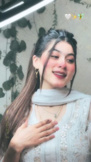 Muskan Saaphee Instagram - Pass mere jab ho tm!!!!🤍✨🧚🥀
.
.
.
.
.
.
.
#mussfam #reels #reelsinstagram #reelsindia #reelsvideo #reelitfeelit #reelkarofeelkaro #reelit #explore #foryou #trending #trendingnow #trendingsong #trendingaudio #viral