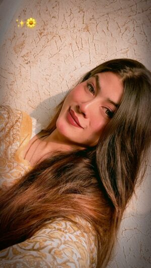 Muskan Saaphee Instagram - Hal-e-dil!!🥀♥️✨
.
.
.
.
.
.
.
.
#mussfam #reels #reelitfeelit #reelkarofeelkaro #reelinstagram #reelvideo #reelviral #reelindia #explore #explorepage #foryou #foryoupage #trending #trendingreels #trendingnews #trendingaudio #trendingsongs #trendingvideos #viral