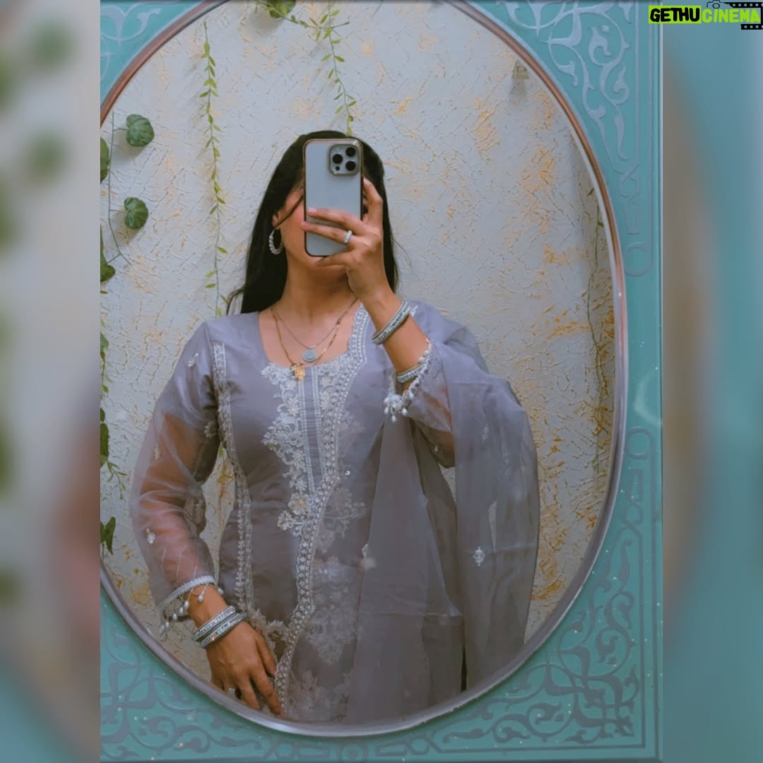 Muskan Saaphee - 14.1K Likes - 💜✨🕊️
.
.
.
.
.
.
.
#mussfam #insta #instagood #instagram #instafashion #instalove #instamood #instadaily #reels #reelitfeelit #reelkarofeelkaro #reelsinstagram #explore #explorepage #foryou #foryoupage #trending #trendingnow #trendingreels #trendingpost #viral #fyp
