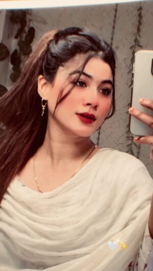 Muskan Saaphee Instagram - Ek din usse!!!🥀✨
.
.
.
.
.
.
.
.
#mussfam #reel #reelfeelit #reelkarofeelkaro #reelinsta #reelinstagram #explore #explorepage✨ #foryou #foryoupage #trending #trendingreels #trendingaudio #trendingsong #viral