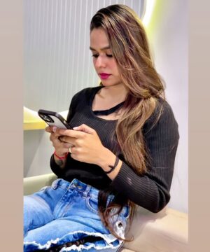 Muskan Sharma Instagram - 🖤
