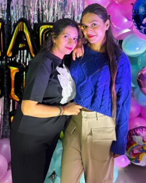 Muskan Sharma Instagram - 🖤💙