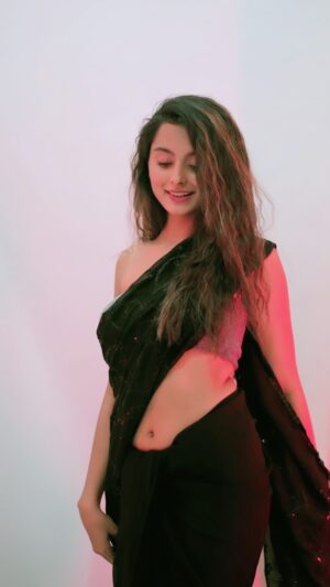 Muskan Siddiqui Instagram - 🫰🏻🖤
