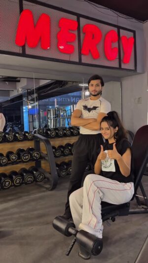 Muskan Siddiqui Instagram - Aaj ka workout… alag level ka 😂
#GymButMakeItComedy #funny #reels #fyp #fitnesswithfun