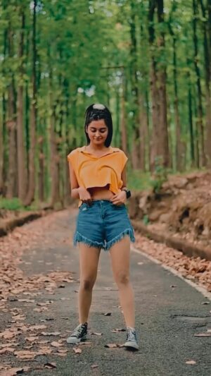Muskan Siddiqui Instagram - Shake shake aahn 🔥