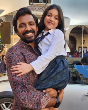 Myra and Kiara Instagram - My Hi Nanna family🤍
Overwhelmed and touched by all the love you have showerd on us.🙌🏻🤍
I will never forget the experience I had while shooting for this dream project HiNanna. It will always remain the most beautiful and special movie of my career.. here I met my 4 best friends Nanna @nameisnani , yashna @mrunalthakur di @shouryuv sir and my pluto . You all are incredible and so loving ❤️
@shouryuv sir first of all a big thank you for seeing Mahi in me..Forever grateful to you for your love and motivation. Without you i cudnt do it. Will never forget our funny games and pranks.🤍
@nameisnani Nanna you and yashna @mrunalthakur di are the most loving and caring actors I have ever worked with. Thank you for teaching me new things about shoots, for our shot okay dance and everything you taught me about life and acting. I miss our set and shooting more now.love you all.🤍
@preyadarshe sir as you said I should call you my bro..Thank you for all the funny moments and always encouraging me.🤍
@angadbedi sir you are such a gem person. I remember how you were making me comfortable at hospital scene while playing tongue twister with me. Thank you for all the love and golden words.🤍
@shilpatulaskar maam..you are so sweet and such a loving soul. Thank you for all the love and blessings. No one can play Rajji maa apart from you. 🤍
@drishtytalwarr my cutest di..thank you for all the fun and love you gave me. I miss our outings and shopping. You are cutest girl I have met.🤍
@viraj_ashwin_jarajapu bhaiya @actorjayaram_official sir @ nassarkhan sir Thank you for all the appreciation and love. I feel blessed that I got this opportunity to work with you all. I have learnt alot from all of you.🙏🏻☺️
Thank you @sanujohnvarughese @heshamabdulwahab @vyraents for always motivating me.😇
@vimcarrey thank you for helping me in learning telugu.
Lastly our audiences..thank you so much for loving our movie HiNanna and making it a blockbuster. Please keep showering your love.🤍
Gratitude and lots of love🤍🙏🏻
Kiara aka "Mahi"
#hiNanna