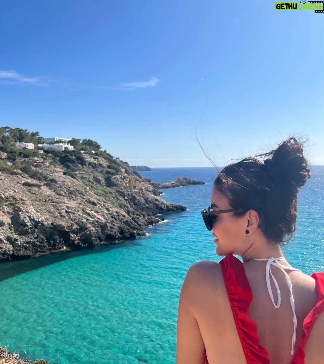 Myrna Nour El Din - 167K Likes - 🕊️💫☀️⛰️🛥️