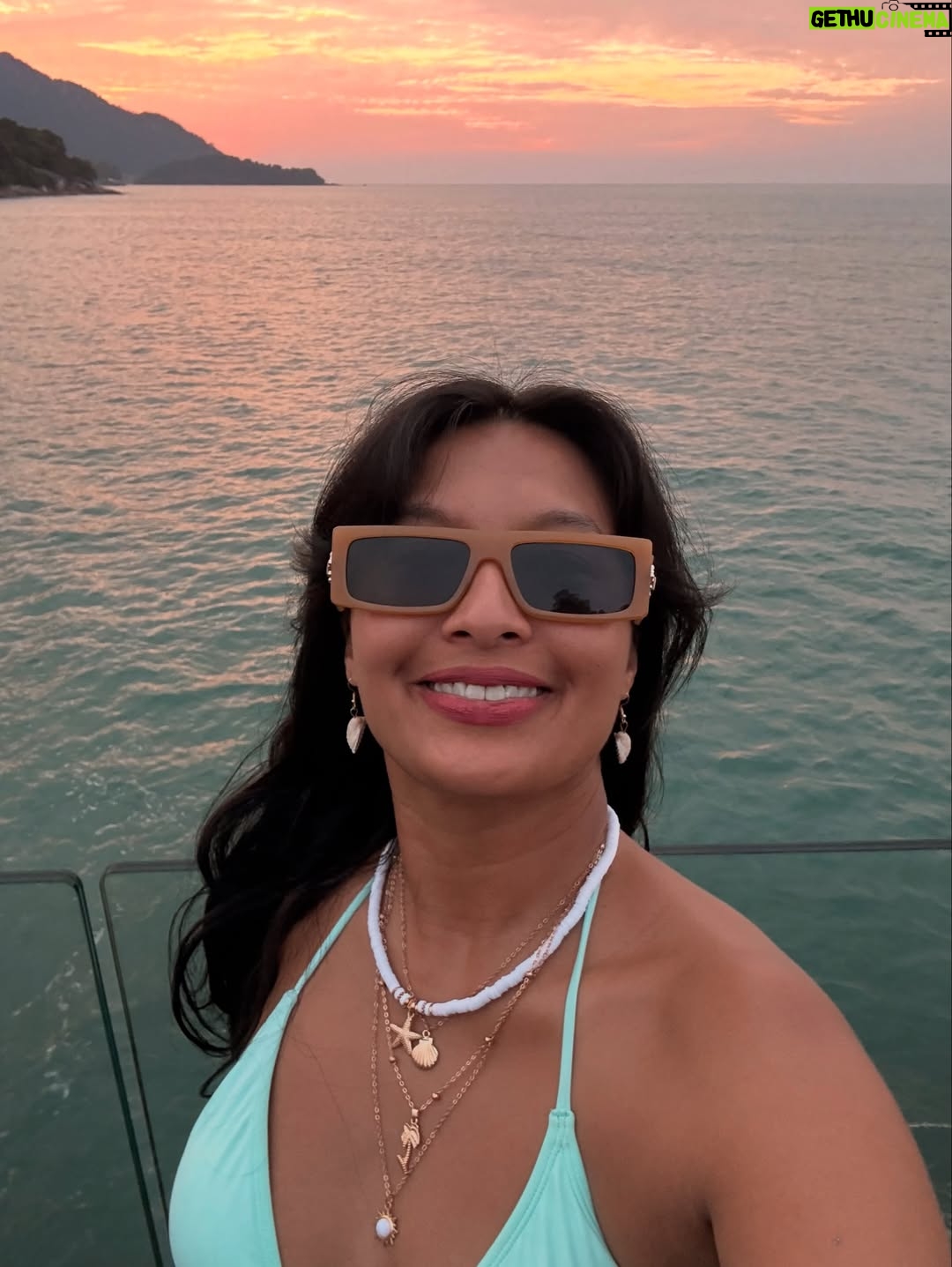 Nabila Huda - 15.9K Likes - Holiday is over..Let's back to work!🙄
