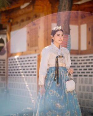 Nabila Syakieb Instagram - Hanbok 💖
📸 @go.plus