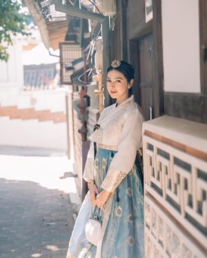 Nabila Syakieb Instagram - Hanbok 💖
📸 @go.plus