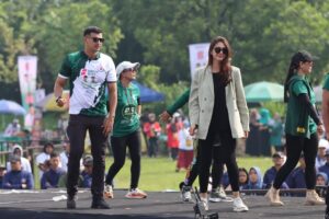 Nabila Syakieb Instagram - Kampanye akbar bupati dan wakil bupati kab bdg @dadangsupriatna & @alisyakieb bismillah wargi2 kab bdg tong hilap no 2 coblos kopeahna!✌🏻🫰🏻💚