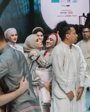 Nabila Taqiyyah Instagram - selamat ka @shireensungkar & ka @zaskiasungkar15 !! proud of you🤍 beautiful soul!