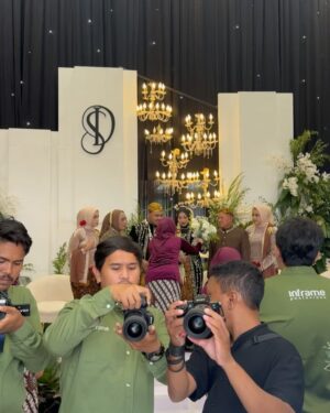 Nabila Taqiyyah Instagram - happy wedding!!!🤍
dress @nsmaryaam @nsmstyle
mua @bynouramakeup