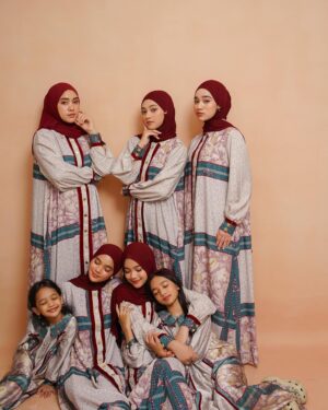 Nabila Taqiyyah Instagram - eid isn’t just a day, it’s a beautiful feeling💌