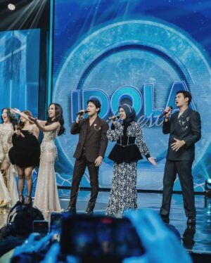 Nabila Taqiyyah Instagram - recap indonesian idol🤍 thank you! @indonesianidolid
gown @dimassinggih @houseofdimassinggih
mua&stylish @ziahfauziahbajry