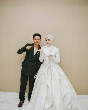 Nabila Taqiyyah Instagram - recap indonesian idol🤍 thank you! @indonesianidolid
gown @dimassinggih @houseofdimassinggih
mua&stylish @ziahfauziahbajry