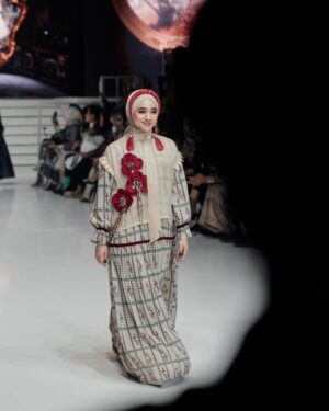 Nabila Taqiyyah Instagram - selamat ka @shireensungkar & ka @zaskiasungkar15 !! proud of you🤍 beautiful soul!