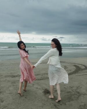 Nabila Zavira Instagram - all the feels🌺🌊