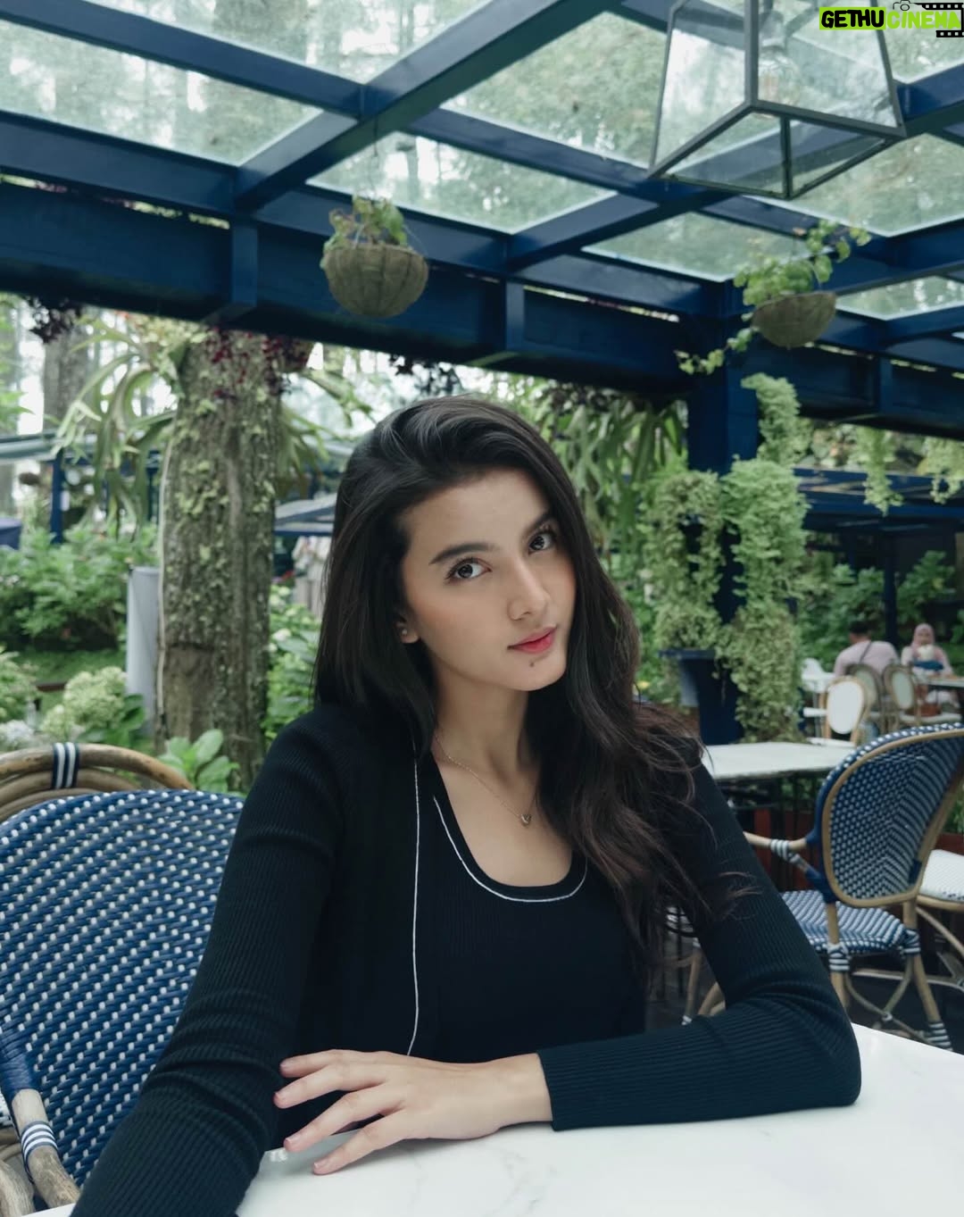 Nabila Zavira - 53.5K Likes - mini trips🥤