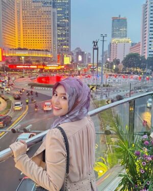 Nabilah Ratna Ayu Azalia Instagram - Drowning in the beauty of city lights and capturing memories with me🤍