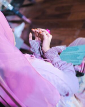 Nabilah Ratna Ayu Azalia Instagram - Langitkan saja doamu dengan ikhlas. Dan sesungguhnya Allah lebih mengetahui segala isi hatimu🤍