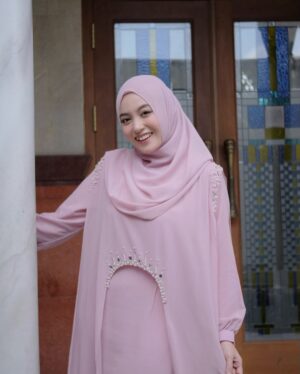 Nabilah Ratna Ayu Azalia Instagram - Eid brings out the cutest smiles and the warmest hearts🤍
Allahumma bariik
