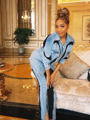 Nadia Nakai Instagram - BEYOND BRAGGA DAY! 

Don’t forget Season 2 of BEYOND BRAGGA airs today on channel 129 on @bet_africa at 19:00pm! 

Tune in Dolls! 💋

 @dstvza
