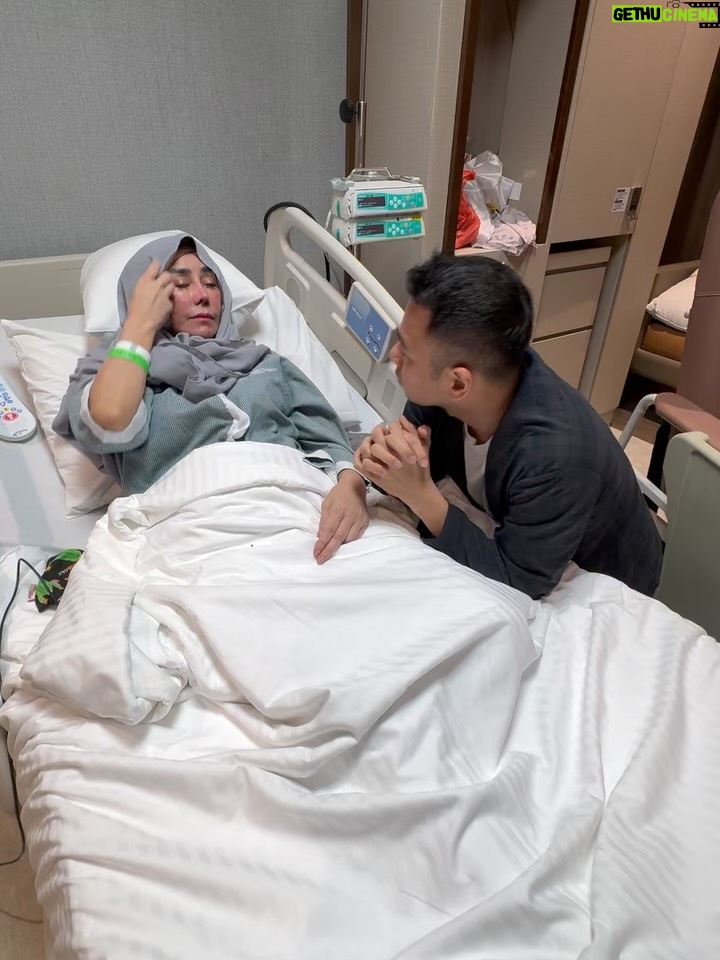 Nagita Slavina - 1 Million Likes - Mohon doa untuk Mama tercinta yang akan menjalani operasi besok/lusa. Semoga diberikan kesehatan, kelancaran, dan ketenangan hati ❤️ Semoga kita semua selalu dalam rahmat dan lindungan Allah SWT. Aamiin 🙏🥹 Love u You Mom 😘🥹