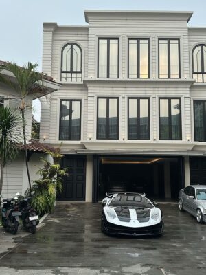Nagita Slavina Instagram - This is it!!!

Liberty Walk Aventador for @indonesiamodificationexpo 2025! Selain mobil 1:1, bakal ada rilisan 1:64 juga sampai juma 10-12 Oct nanti di ICE-BSD

Build by: @retouchproautowerkz @nmaa_ind @raindyigas @abcacoating