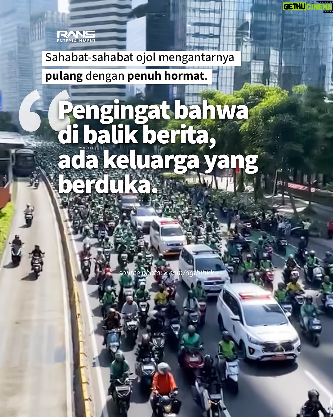 Nagita Slavina - 242.3K Likes - Momen penuh luka ini lahir dari suara yang tak seharusnya membawa duka.
Kita diingatkan kembali bahwa persaudaraan selalu lebih kuat dan setiap nyawa jauh lebih berharga.
Saling jaga dalam bersuara, pilah-pilih berita agar jauh dari upaya adu domba.