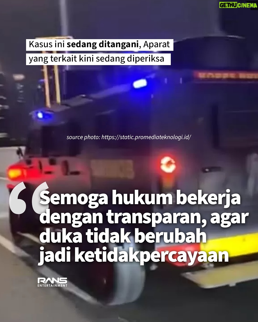 Nagita Slavina - 242.3K Likes - Momen penuh luka ini lahir dari suara yang tak seharusnya membawa duka.
Kita diingatkan kembali bahwa persaudaraan selalu lebih kuat dan setiap nyawa jauh lebih berharga.
Saling jaga dalam bersuara, pilah-pilih berita agar jauh dari upaya adu domba.
