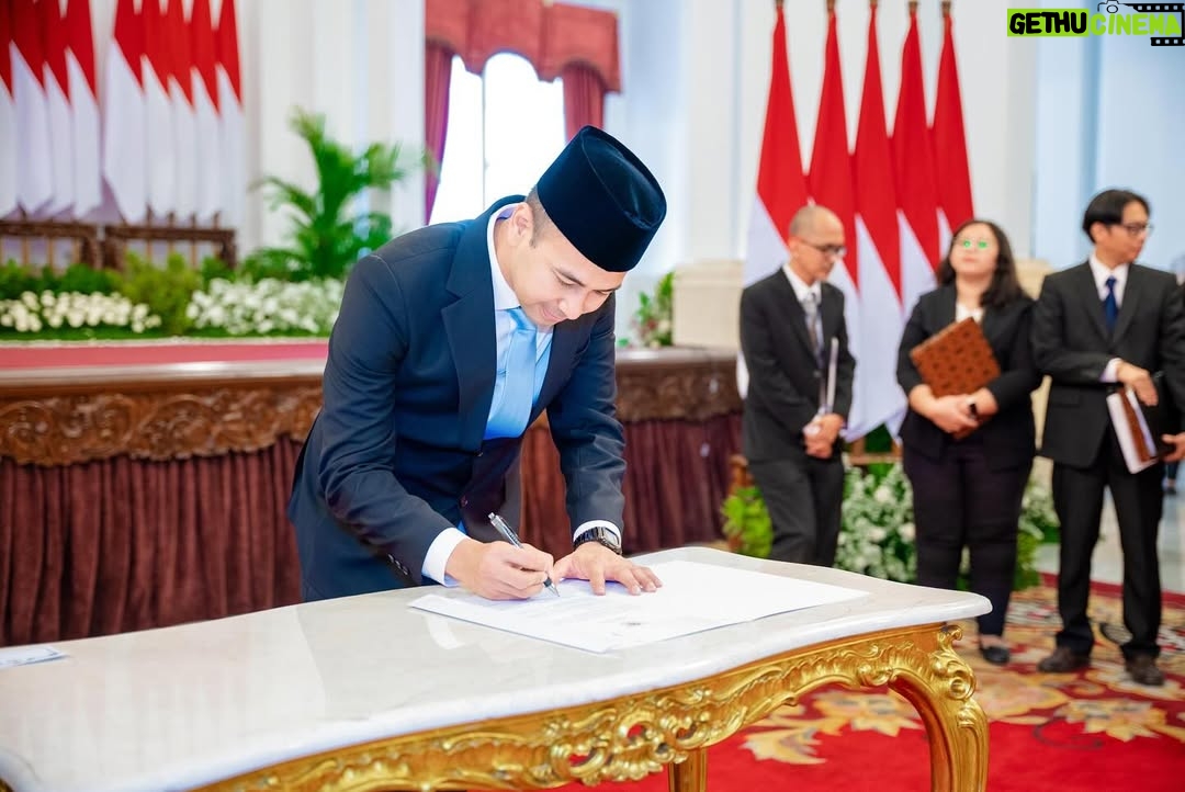 Nagita Slavina - 1.9 Million Likes - Bismillah .... Ya Allah Ya Rabb .... 
Mohon Doa dan Restu 🇮🇩🫡 🥹🩵🙏

Presidential Special Envoy for the Development of Youth and Arts Professionals

Utusan Khusus Presiden 🇮🇩
" Bidang Pembinaan Generasi Muda dan Pekerja Seni "

Selasa 22 Oktober 2024

#utusankhususpresiden 
#pembinaangenerasimuda 
#pekerjaseni