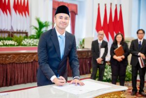 Nagita Slavina Instagram - Bismillah .... Ya Allah Ya Rabb .... 
Mohon Doa dan Restu 🇮🇩🫡 🥹🩵🙏

Presidential Special Envoy for the Development of Youth and Arts Professionals

Utusan Khusus Presiden 🇮🇩
" Bidang Pembinaan Generasi Muda dan Pekerja Seni "

Selasa 22 Oktober 2024

#utusankhususpresiden 
#pembinaangenerasimuda 
#pekerjaseni